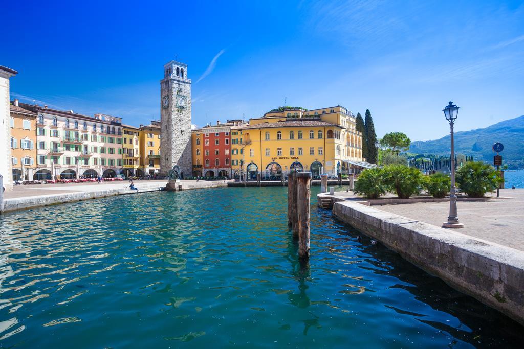 Hotel Savoy Palace - TonelliHotels Riva del Garda Esterno foto