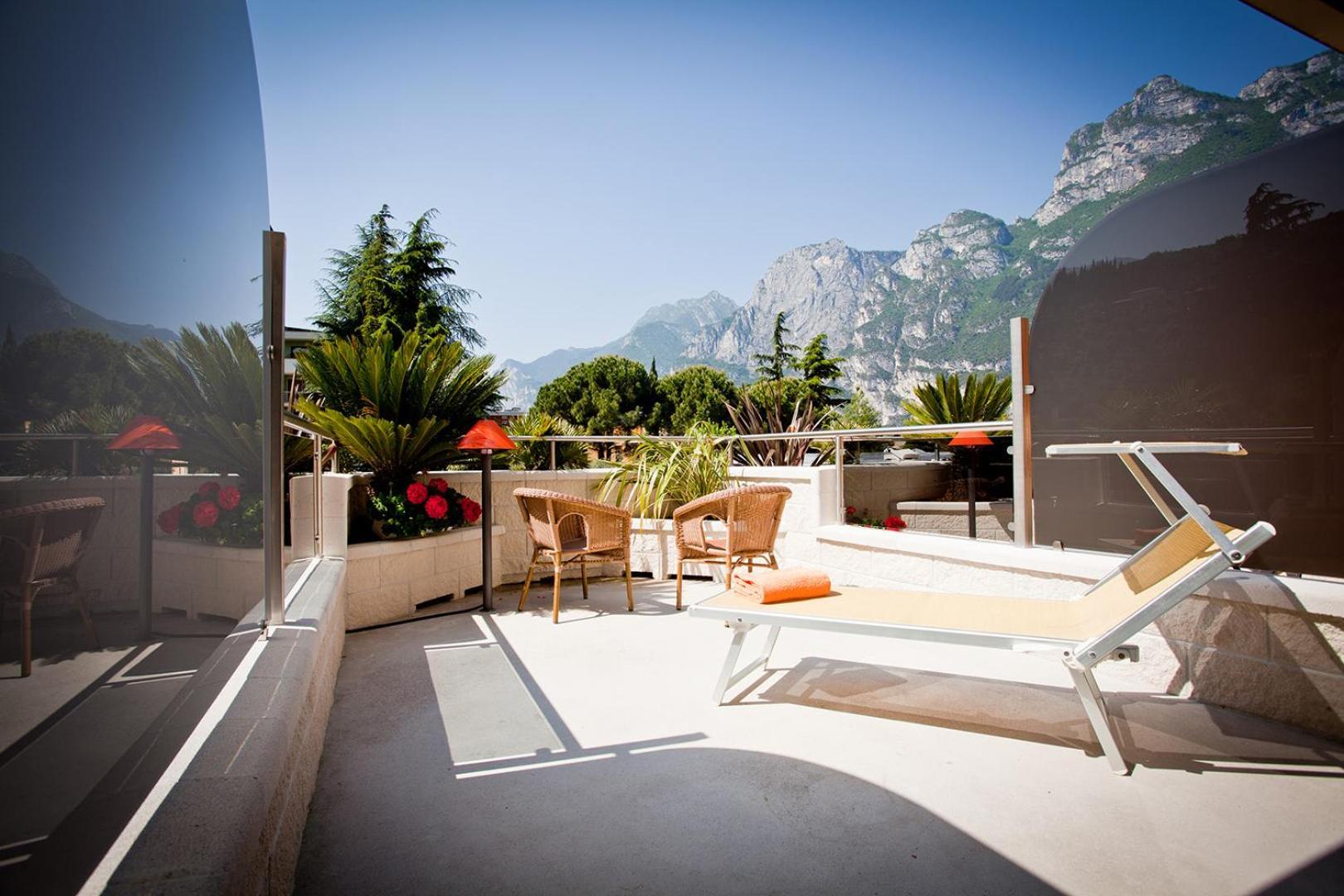 Hotel Savoy Palace - TonelliHotels Riva del Garda Esterno foto