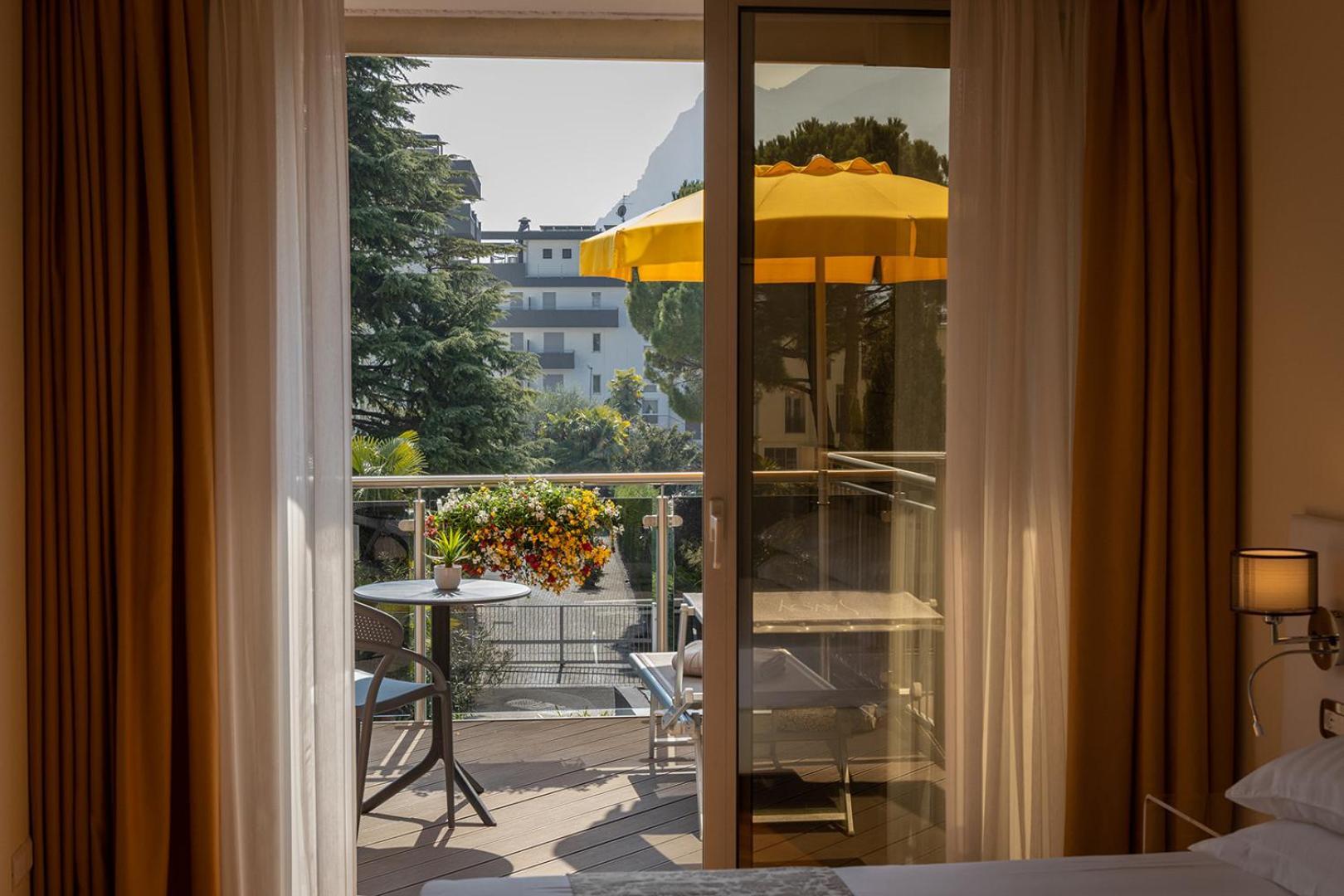 Hotel Savoy Palace - TonelliHotels Riva del Garda Esterno foto