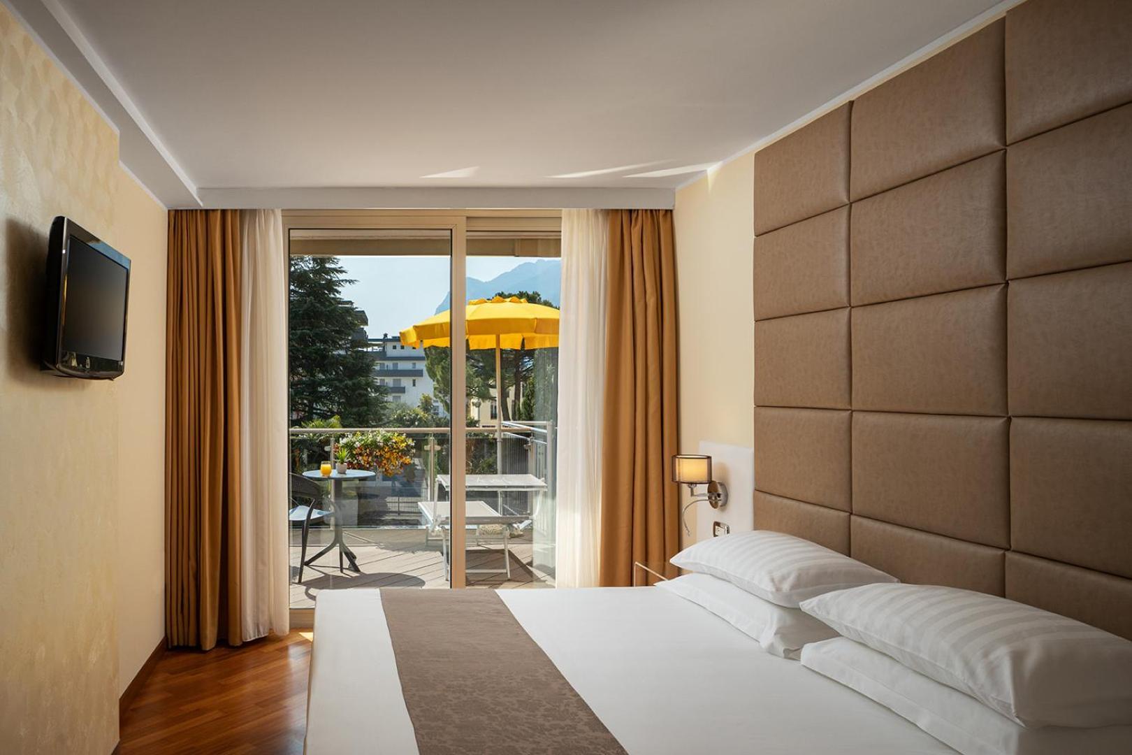 Hotel Savoy Palace - TonelliHotels Riva del Garda Esterno foto