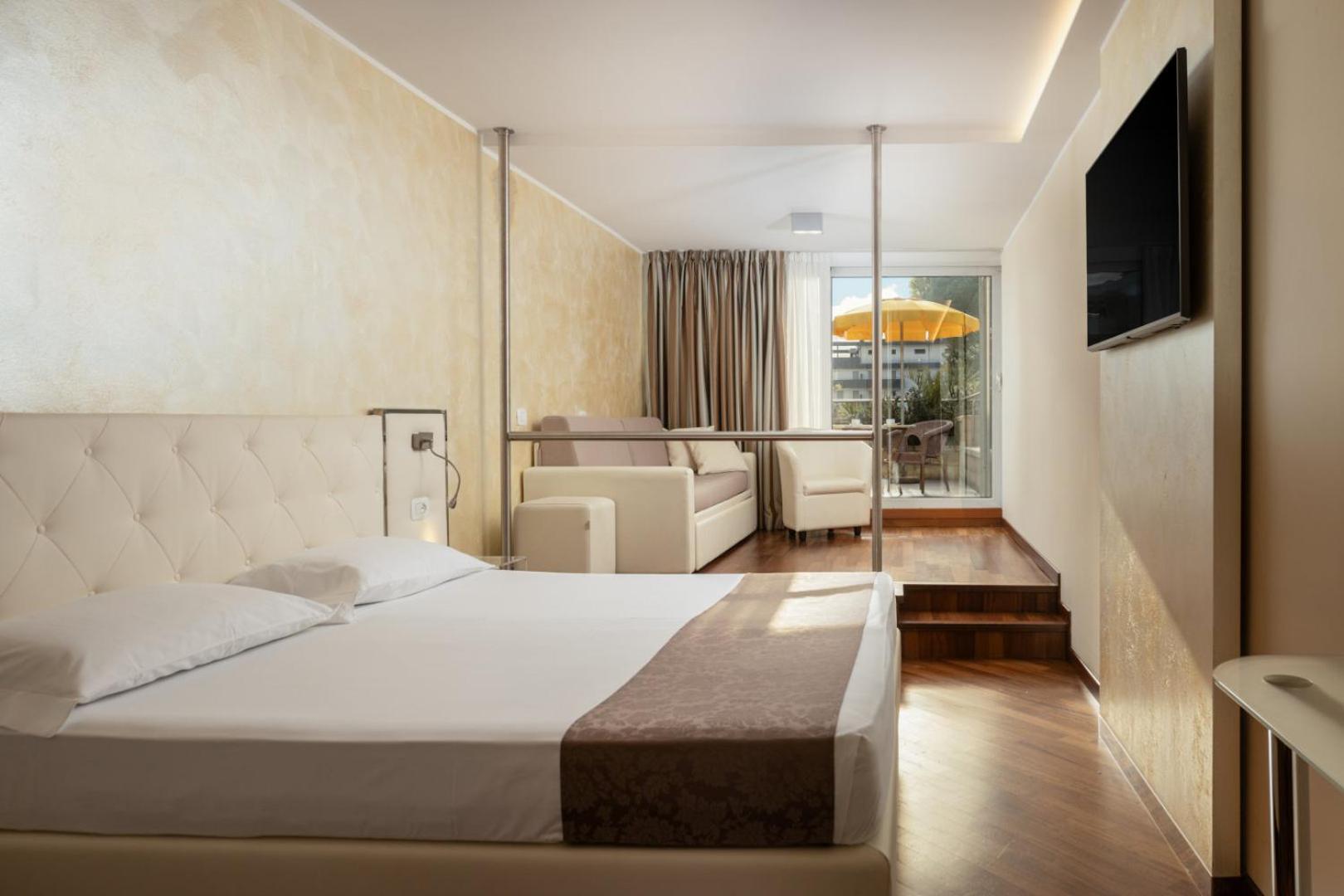 Hotel Savoy Palace - TonelliHotels Riva del Garda Camera foto