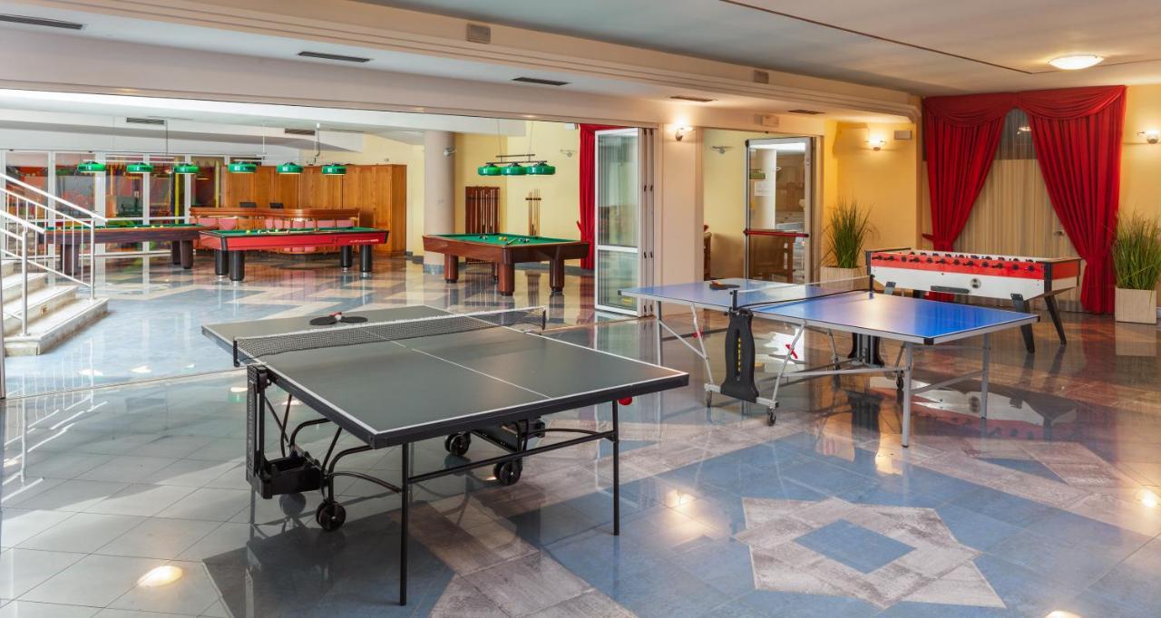 Hotel Savoy Palace - TonelliHotels Riva del Garda Esterno foto