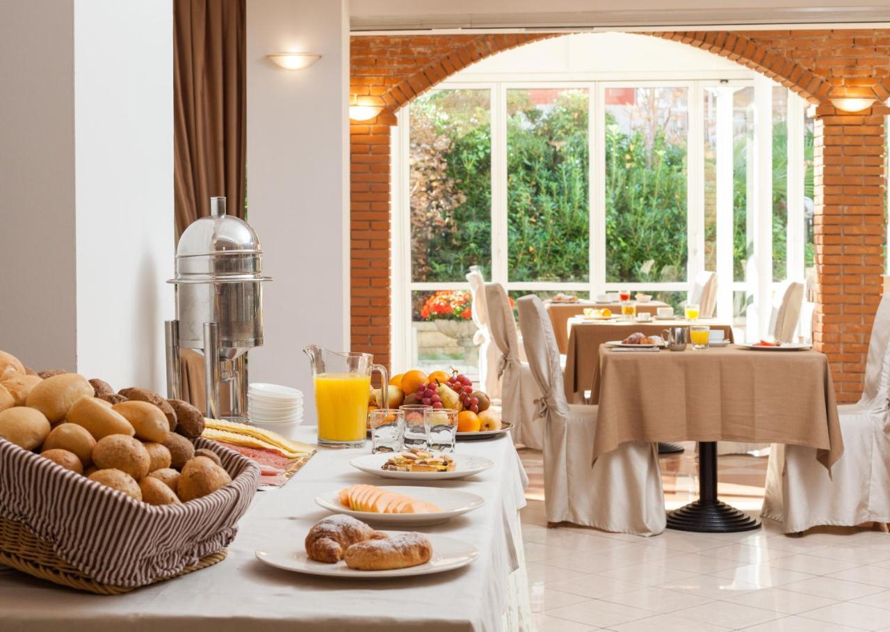 Hotel Savoy Palace - TonelliHotels Riva del Garda Esterno foto